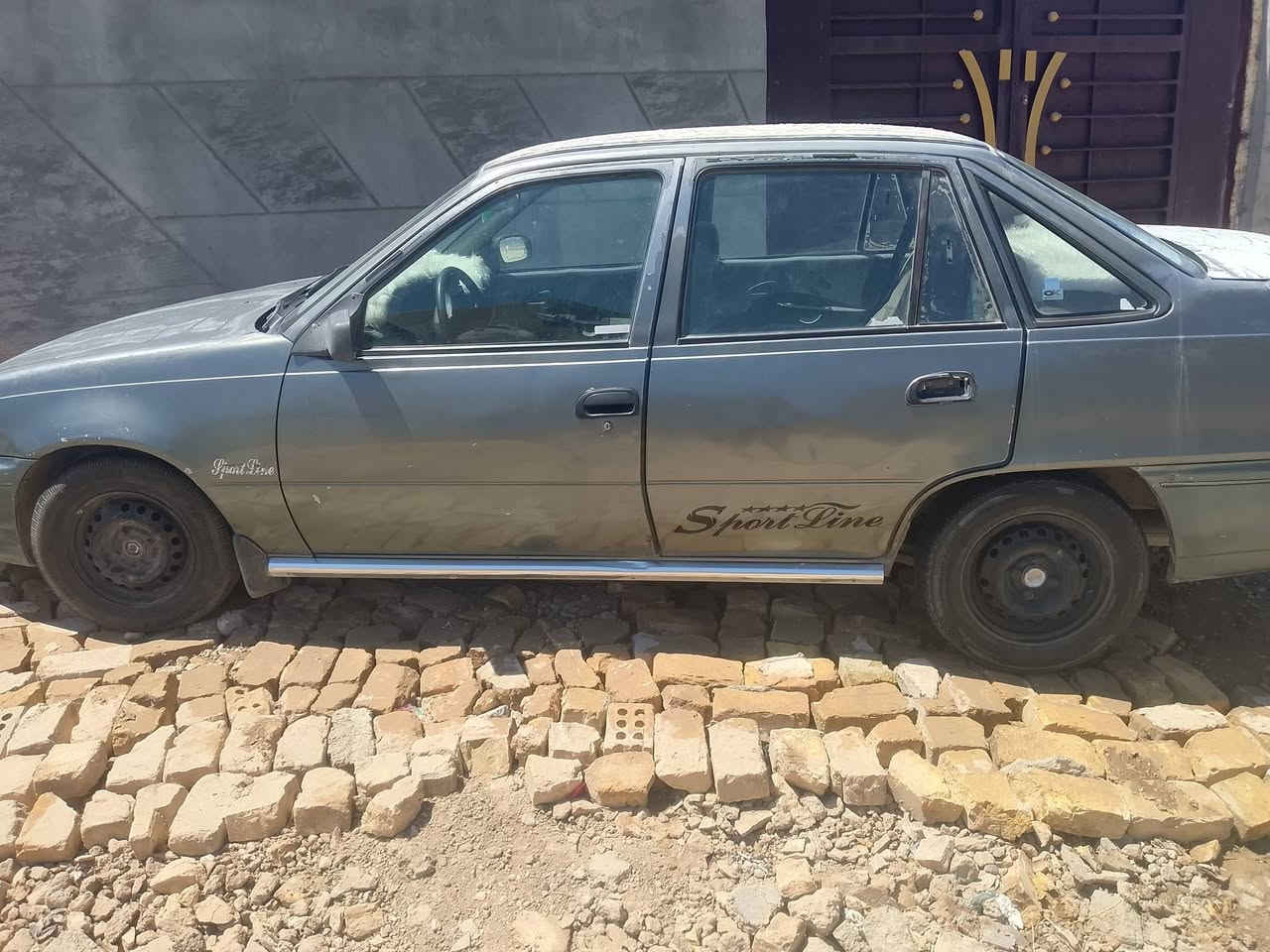 السلام عليكم سياره للبيع دايو سلو موديل 1994 بغداد انكليزي بأسمي سعر 20$ مكان بغداد أبو غريب للاستفسار اكثر اتصل ***********
