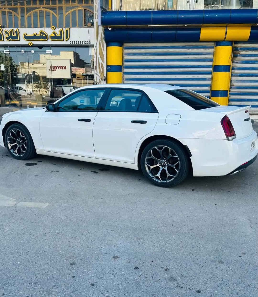 السلام عليكم كرايسلر 2015–S فوول مواصفات وارد كندي
رقم شمالي ب اسمي  وهاي النظافه ماشي95 mi  گير مكينه حداده تخم تاير تبريد كله شرط الفحص والوكاله والنظافه وبيها غرفه داخليه بعدهي بحالة الوكالة گد ما نظيفه ومعتني بيها ادامةهزه وسنويه جديده 
سنوية ب اسمي 
مواصفات السياره 

محرك :- ٦ سلندر ٣.٦ 
سقف بانو رام
‏‎تشغيل عن بعد ◽️
كشنات جلد S🔥
‏‎ كشنات تدفئه🌨️
‏‎كشنات كهرباءي 
كير ماوس 💎
‏‎بصمه بوب صندوق ✅
 شاشه كبير 📱
‏‎تحكمات استير‏‎
‏‎ويل حجم كبير ( 20)
السياره جديده بمعنى الكلمه طعم ونضافه ال18مابي اي نقص 
رقم سليمانيه سنويه  تحويل  مباشر ✅
عنوان سياره بابل 
استفسار  
***********
