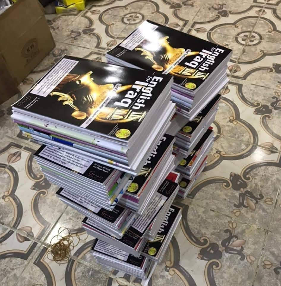 تجهيز السنة الدراسية صار أسهل وأرقى! 📚✨
لأن ابنك يستاهل الأفضل بالدراسة، وفرنالك المناهج المدرسية بكامل المراحل الدراسية بطباعة احترافية عالية الدقة تجعل القراءة والتصفح أسهل وأمتع!
​لماذا تختار كتبنا؟
​📖 جودة طباعة ممتازة: ألوان واضحة وتفاصيل دقيقة.
​📄 ورق ممتاز: سمك 80g قوي وما ينشفك بسهولة.
​📑 تجليد وكبس حراري: كتاب متين يعيش ويا الطالب طول السنة بدون ما تتفكك أوراقه.
​💰 أسعار المناهج الكاملة:
​المرحلة الابتدائية (الأول - الثاني - الثالث): بـ 25000 دينار فقط!
​المرحلة الابتدائية (الرابع - الخامس - السادس): بـ 30000 دينار فقط!
​المراحل المتوسطة والإعدادية (من الأول متوسط إلى السادس الإعدادي): بـ 35000 دينار فقط!
​🚚 توصيل مجاني و سريع متوفر لكافة المحافظات!
​📥 للطلب أو الاستفسار: راسلنا على الخاص مباشرةً أو اتصل بنا على الرقم: ***********
