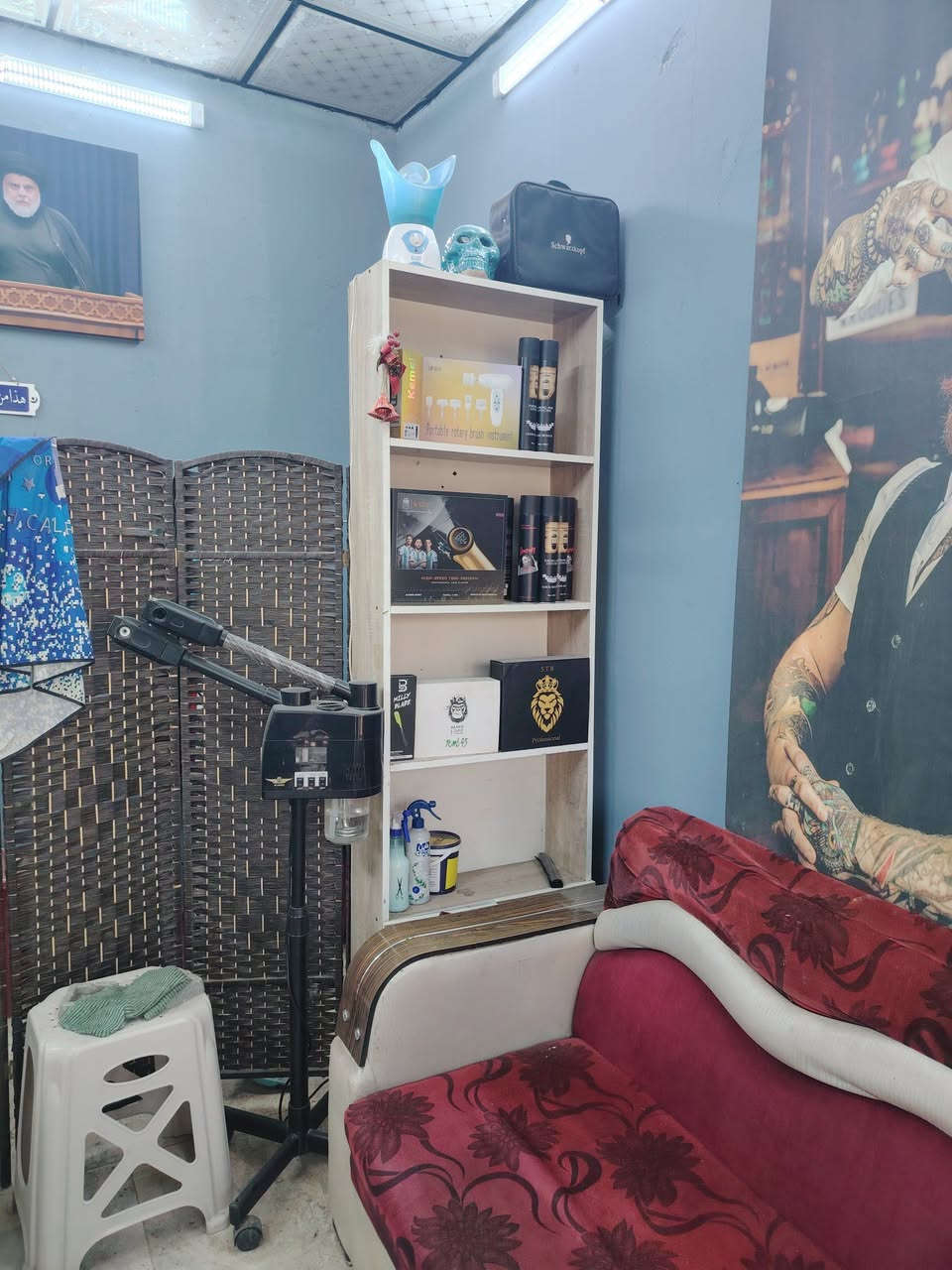 سلام عليكم
محل حلاقه كامل للبيع كراسي 2 جدد
ميز ومرايات وكلشي
نضافه الأغراض 100%
للأستفسار ***********
ما متواجد ع الفيس
عنواني الشعب
