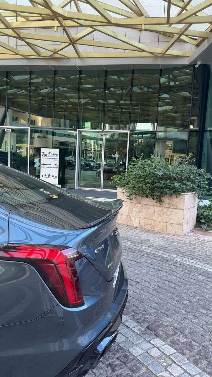 السلام عليكم
للبيع فقط سعر 200 ورقه وبي مجال
كاديلاك ct4 - premium luxury اعلى فئة وارد امريكي مديل 2022 
 حادث بسيط موضح بالصور ع كده تعمري
 سياره ماشية 40 الف 
قابل للزيادة 
محرك 2.7 تيربو - 4 سلندر ،
عزم 500nm قوة 350 hp
فول مواصفات السيارة /
فتحه سلايد 
كشنات جلد 
خزن ميموري
 تدفئة تبريد 
بصمة 
رادار تحديد مسار مواصفات الخ 
الاضافات 😕
اضائة داخلية امامية وخلفية كامل السيارة ، دركة كاربون فايبر ( دركتها الاصلية موجودة همين ) 
، دفيوزر خلفي اسود ، لحية امامية اسود ، دوسات اسود 

شبه كلين السيارة و مابيها لا شاصي ولا لغد عالفحص 
كير مكينة مكفولات 
و الصبغ فقط بنيد 
رقم اربيل بأسمي 
مكان سياره بغداد 
هـ ***********
