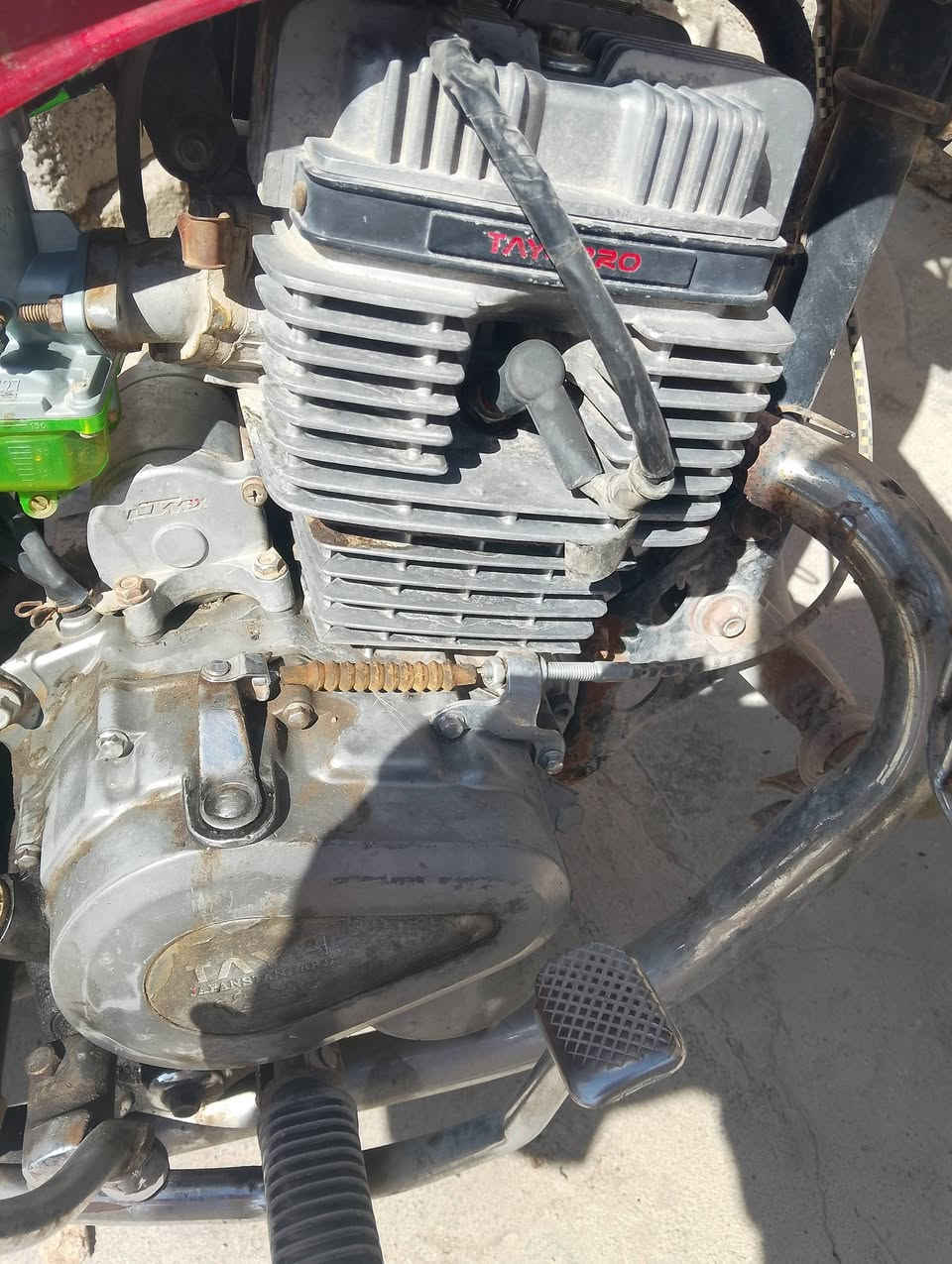 السلام عليكم دراجه للبيع سعر 150 مكان البصره الزبير قائمه شغاله كل شيء ما بيها دق هندر ادوات ***********
