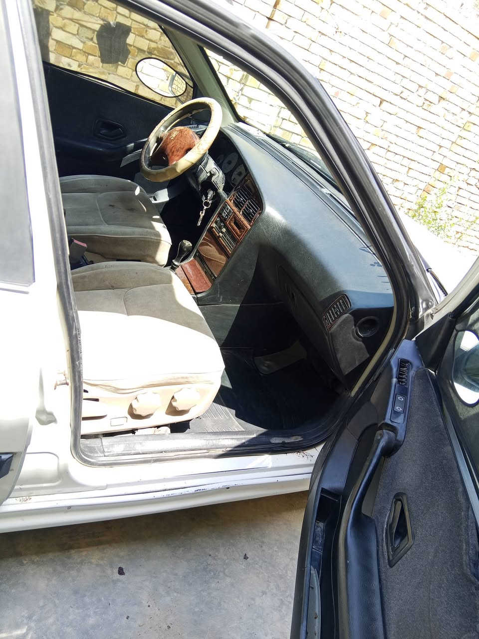سلام عليكم بيجو بارص ٢٠١٢ كفاله عامه من صبغ وتبديل وظربه مكينه كير حداديه تخم تاير تبريد تدفئه كهربائيات كله جديد بسمي مشروع وطني  كشنات ملكه السعر ٤٥ وبيه مجال بسيط لاستفسار ***********
