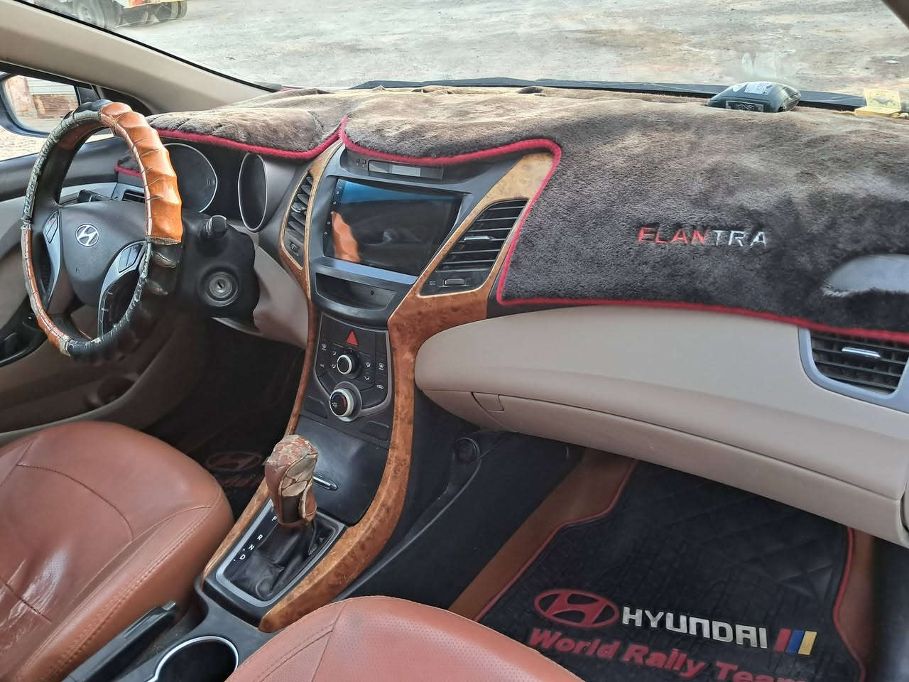 سلام عليكم النترا ٢٠١٦ خليجي محرك ١٨٠٠ السياره مبدل بيه كازكيت وبيه حالوب بلغماره السعر ١١٥  المكان الهارثه *********** @
