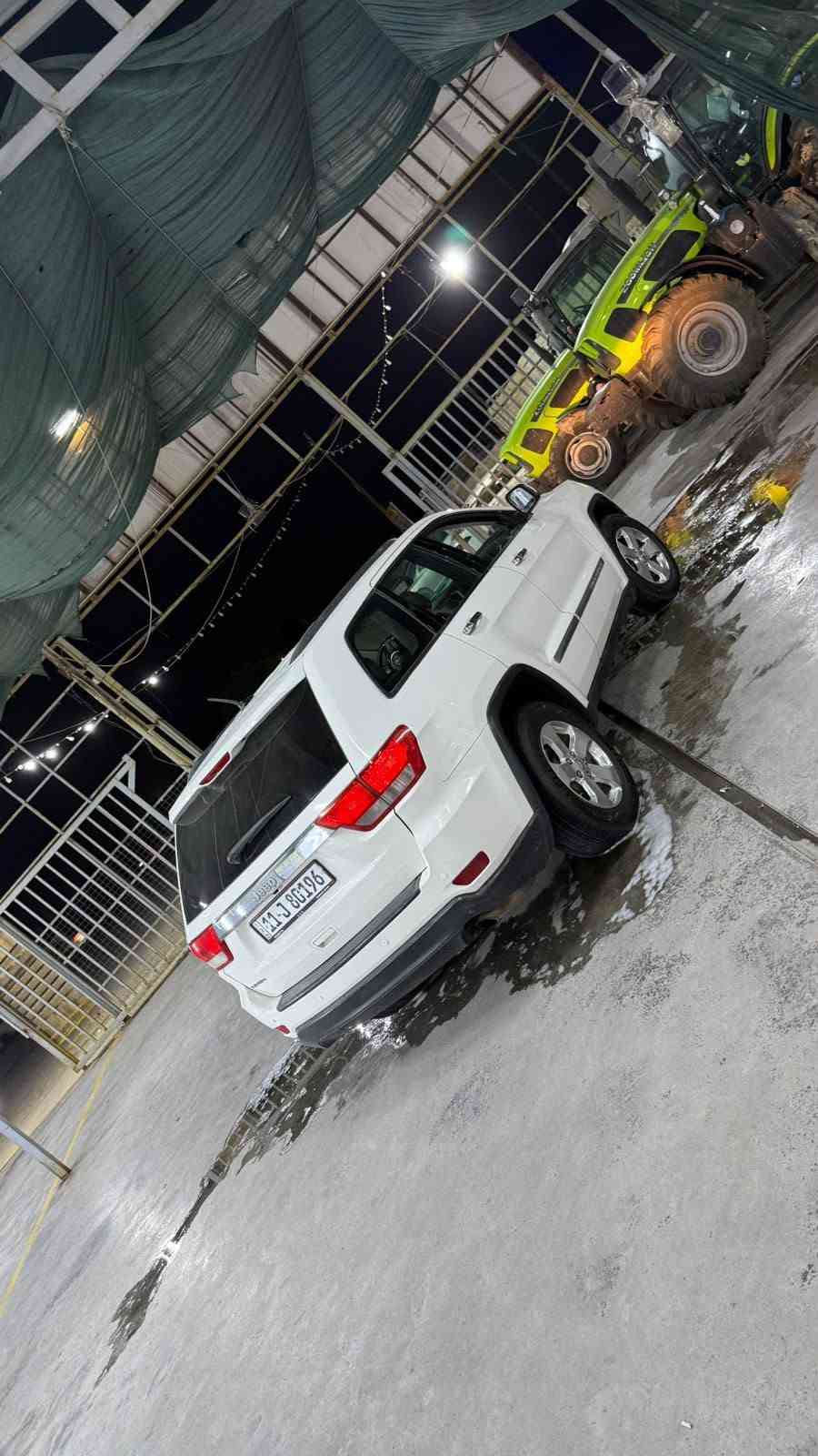السلام عليكم 
للبيع فقط 
جيب لاريدو 2011 وارد امريكي رقم بغداد الدولي بااسمي 
محرك 6سلندر 3600 خير من الله محركها كير خير من الله 
صدرها جديد السيارة مصروف عليها مال جناي والعافية على الياخذها ، ضررها قبق الجنطة ونصف الجاملغ الامامي صبغ وباقي السيارة مكفولة  
مواصفات بصمة وكشنات كهرباء وشاشة قلاب دفع رباعي 
سعرها 135  
مكان السيارة بغداد اليوسفية
مامتوفر ع الفيس الشراي يتصل 
 هاتف ***********
