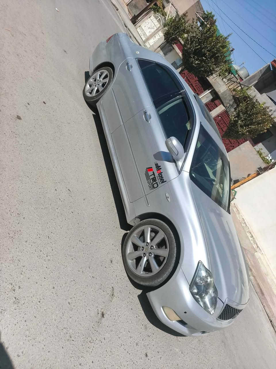 شاهینە ساخ ساخ
مۆدیل 2007
184بیانو بڕ
ناو ڕەشی ساج سوور
سێ دووگمە 
سلایت 
كه ڤه رگؤراوي يابان
ئاوینە ئیشارەت 
ئاوینە شەفت 
کوشن کارەبا 
تەبرید لە شوێنی خۆیا
تعدیل سورعە
شاشەو کامێرا
سوکان لێگزس 
ناوچەی کوێر 
چوار تایەی لۆکی لە ژێرە 
کودی بۆ کراوە 
شوئن حاجياوا رانييه
ژم:***********
