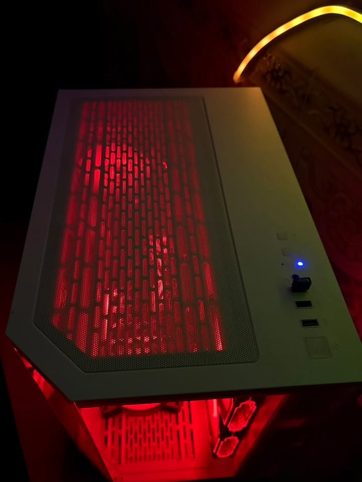 تجميعة كاملة للبيع
GPU:3060TI <ARGB> (درجة الحرارة موضحة بالصور)
CPU:R5 5600G (مع كرت شاشة مدمج)
M.B:ASROCK B450 STEEL LEGEND <ARGB>
RAM:16GB 3200MHZ <ARGB> (8x2)
PS:600W SILVER STONE
STORAGE:SSD 240GB+HDD 500GB 
CASE:AIGO WHITE X5 FAN <ARGB>
السعر:925
مكاني كربلاء توصيل موجود 
للتواصل واتساب ***********
