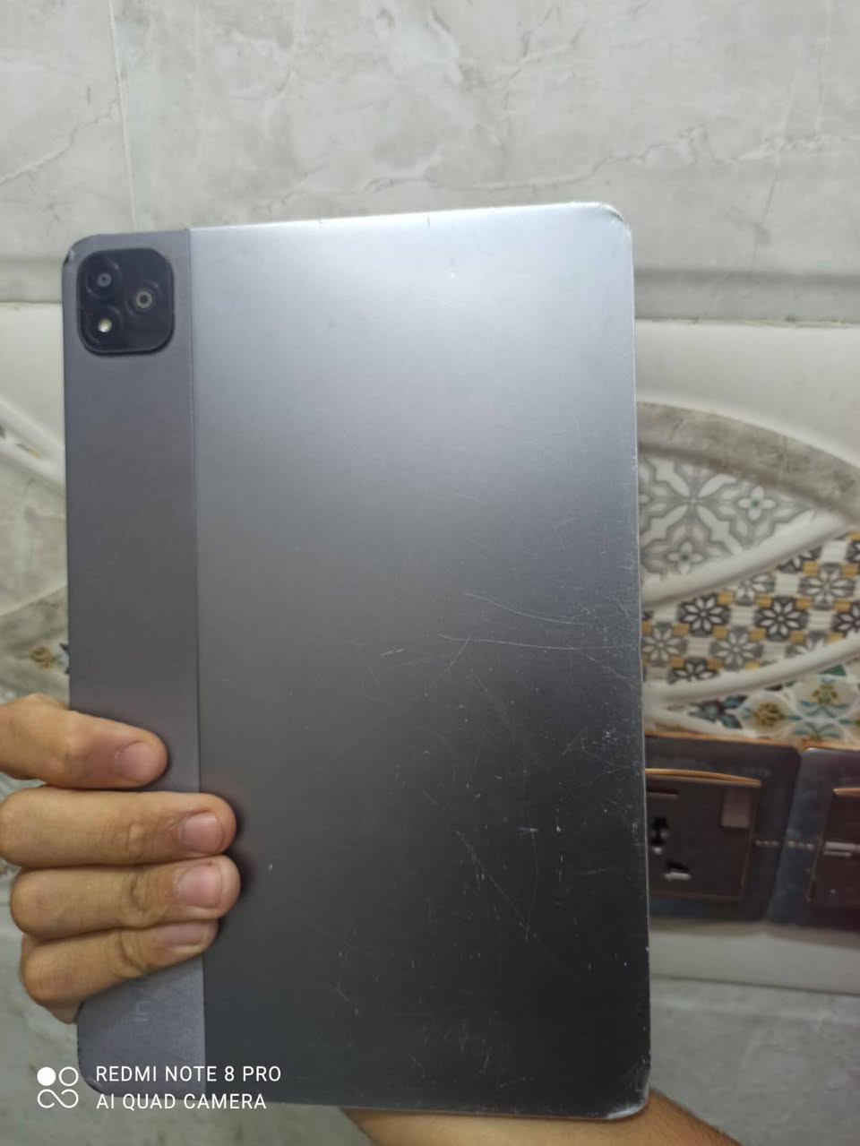 سلام عليكم 
Infinix XPad للبيع 
مواصفات 
🔋 البطارية: 7000mAh
🔊 الصوت: 4 مكبرات صوت ستيريو مع DTS.
ذاكره 128GB
⚡ المعالج: MediaTek Helio G99
فريمات 60 PUBG Mobile FPS سلس جدا 
بيه فطر بشاشه ممأثره ابد استخدام ٤ اشهر 
سعر 100 وبيه مجال بسيط 
رقم تلفون 
***********
