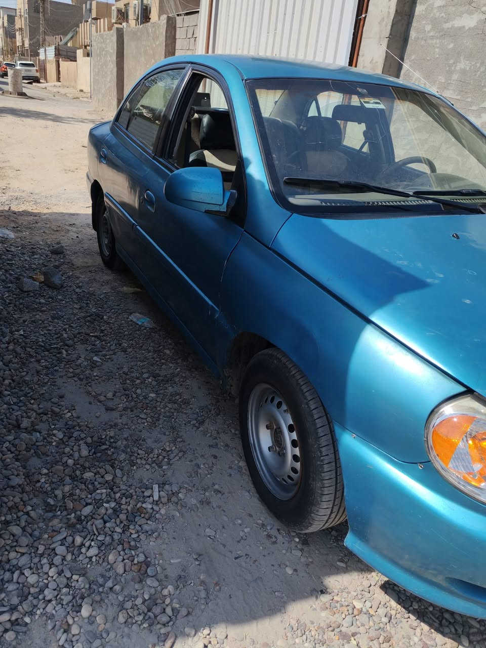 سياره ريو مديل 2001جاهزه مكينه كير وتماتيك تخم تاير كهرباىيات شغاله بل الكامل لايتات تفصيخ جديد السياره نقص فقط كنب ريسر تبريد سياره مصبوغه صبغ عام سعر 35وبيها مجال بصيط مكان سياره بغداد البياع 
***********
