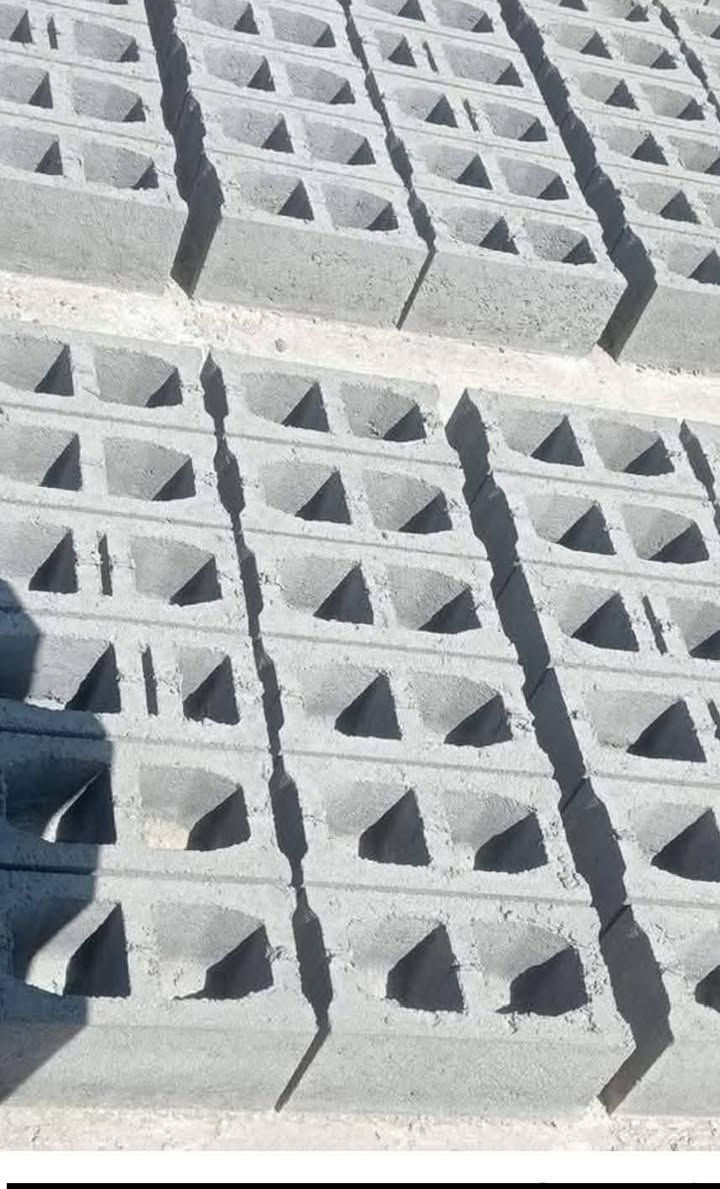 الف بلوكه شرط الگلاب بس 650 الف واصل الشطرة والغراف 
***********
