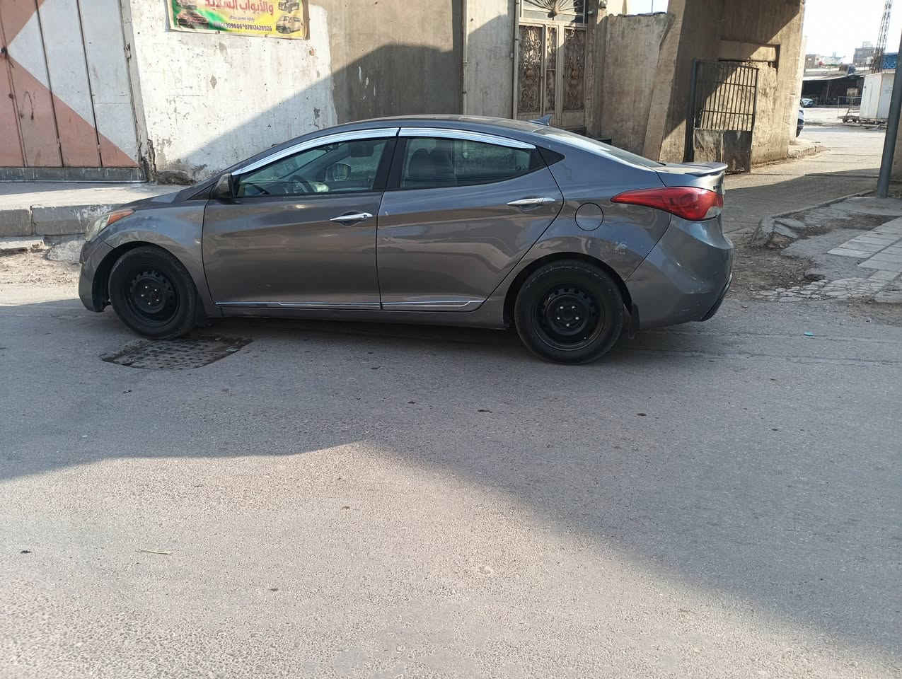 للبيع النترا موديل 2013 رقم بغداد تحويل مباشر سياره بيه اربع قطع صبغ انطيه حزام مكينه بيه رايجز بي صوت خفيف جاهزه للشارع مكان سياره حله مركز المدينه السعر(  68 ) ورقه الاتصال ***********
