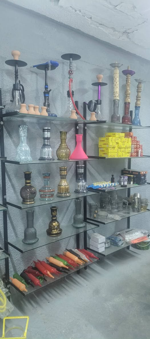 ‏🛑 أعلان
محلات للبيع 
مع الغراض شلع والشغل خير من الله (سبب البيع عدم التفرغ) 
‏☎️ للاستفسار اتصل ***********
