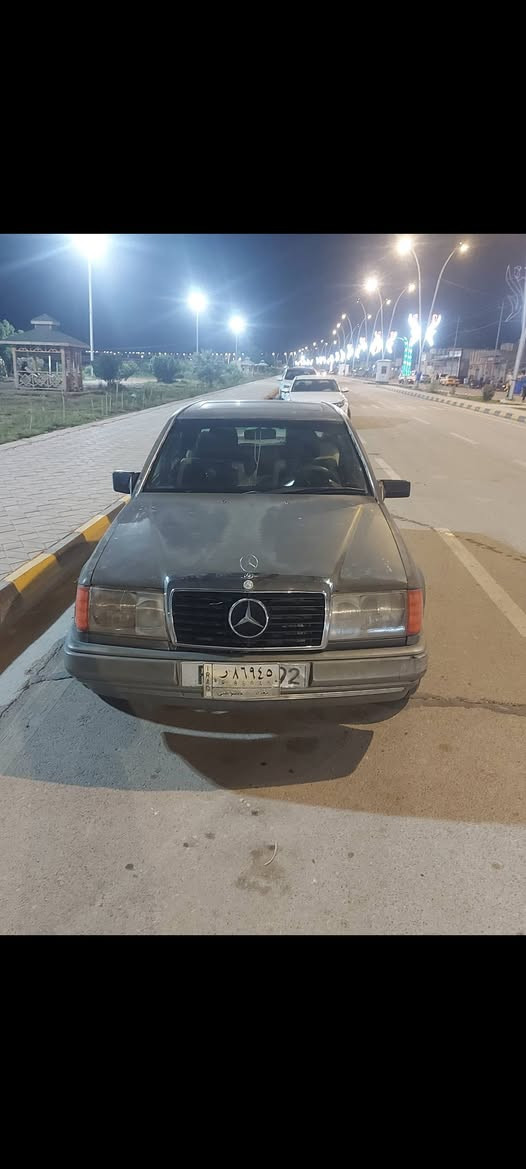 مارسدس دب موديل 1989 بغداد 
تريد تحويل تريد وكاله 
محرك بطه 2500 
تبريد شغال 
صدر امامي خلفي بحاله جيده 
السياره شوف العين 
السعر 30 وبيها مجال 
***********
