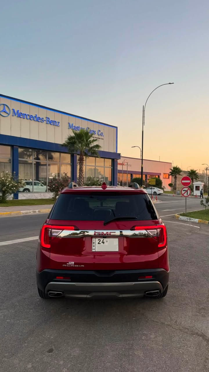 GMC Acadia SLE 

جمسي اكاديا ملكة الطرق الخارجية سبعة راكب راحة ورفاهية مواصفات SLE مرقمة دهوك كاملة دبل اكسل 

موديل : 2021

مكينة ستة سلندر تنفس طبيعي مكفولة بشرط 

مواصفات : 
*بصمة 
*تدفى كشنات 
*مثبت سرعة 
*صندوق كهرب
*رادار بالمري 
*رادار امامي 
*تبريد ثلاث قطع 
*هندبريك دكمة
*كشن كهرب
وباقي مواصفات المعروفة 

السيارة جاهزة طخم تاير جديد مابيها دينار مصرف بشرط 

السيارة بيها باب وجاملغ خلفي صبغ وايرباك فقط البردة 

مكان السيارة دهوك معارض الجديدة 

السعر : 205 $ ومجال بسيط 

للاستفسار الاتصال على الرقم 
***********
