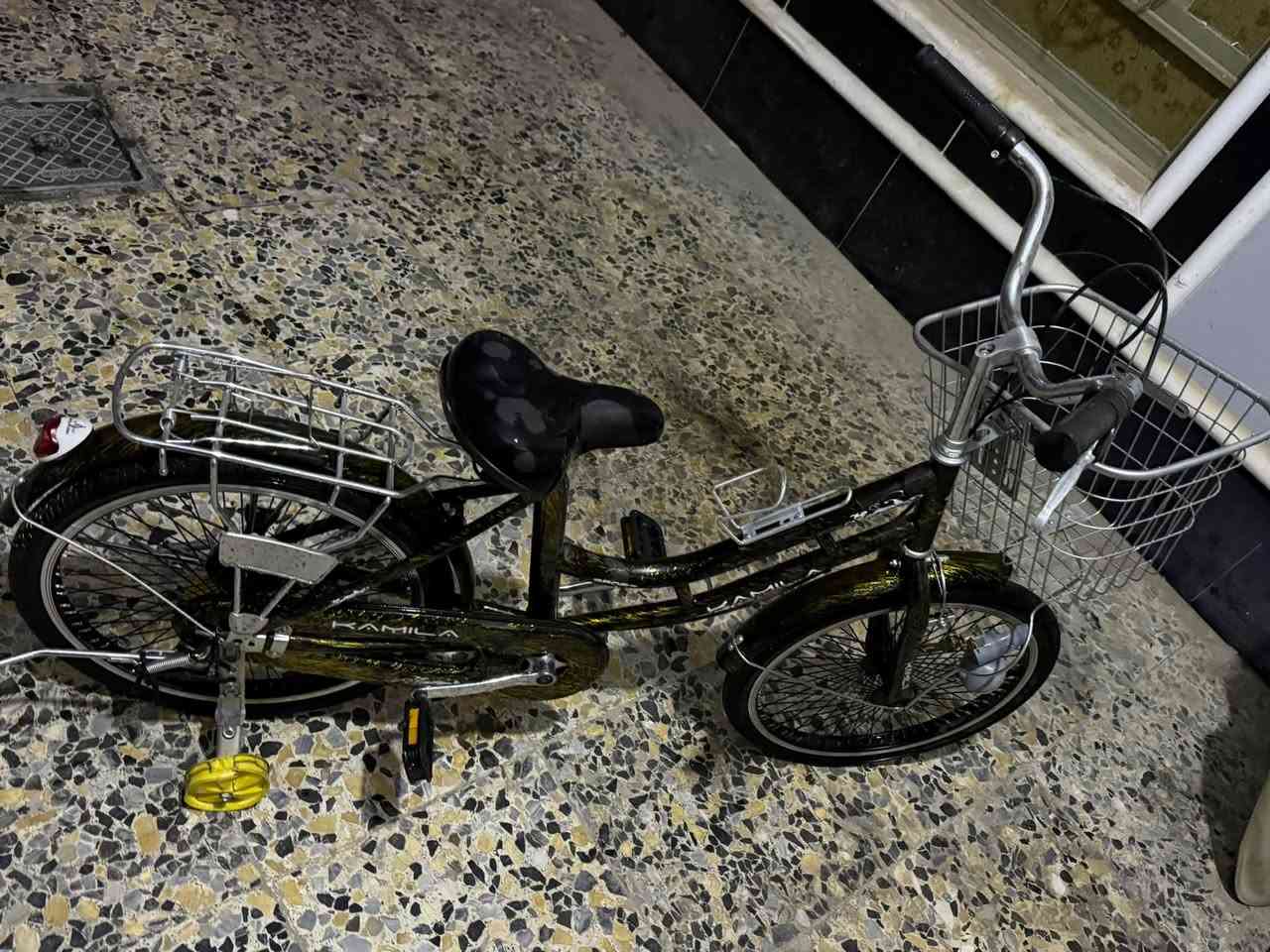 110 بي مجال حك جيتك ومن عيوني
مكان بصرة الزبير حي صحفين 
***********
