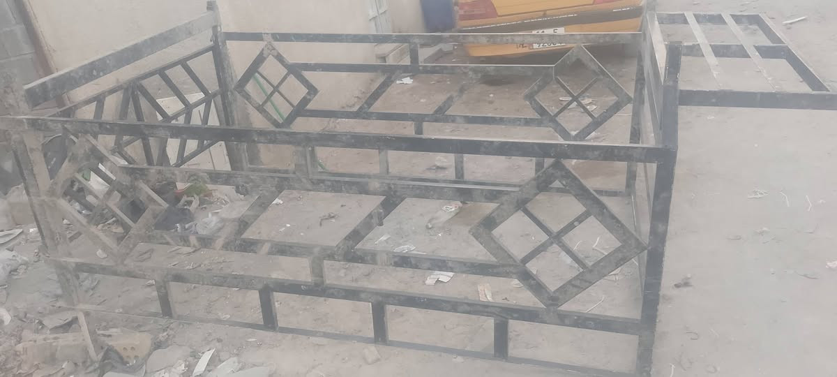 محجر كيه صيني عرض 155اوطول 240كامل ونضيف يعني بس تغسل وتشده  مكاني بغداد الطالبيه قرب اللشقق سعره 150وبي مجال *********** بغداد, العراق
