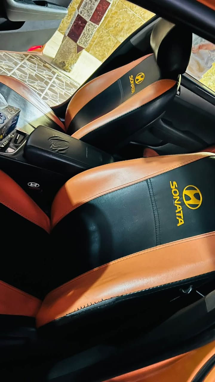 🚘 سوناتا 2020 برتقاليه – تكسي كوري بلادي
🔸 الضربة بالبنيد فقط
🔸 البنيد مبدل
🔸 العداد واقف من يوم أخذتها
🔸 المحرك والكير خير من الله، شغل ممتاز
🔸 السيارة حلوة ومريحة بالشارع
🔸 السياره موجوده للفحص

📍 اللي جاد بالشراء يتفضل يشوف السيارة ويفحصها بنفسه.

💰 السعر: 135
*********** واتساب
