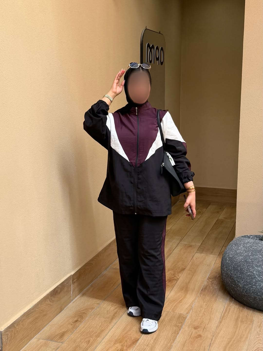 السوت متوفر 4 الوان ♥️🖤🤎💙
قياس 38-40-42-44-46
طول الجاكيت 75 سم 
طول البنطلون 105 سم 
للطلب التواصل دايركت او واتساب ✅
