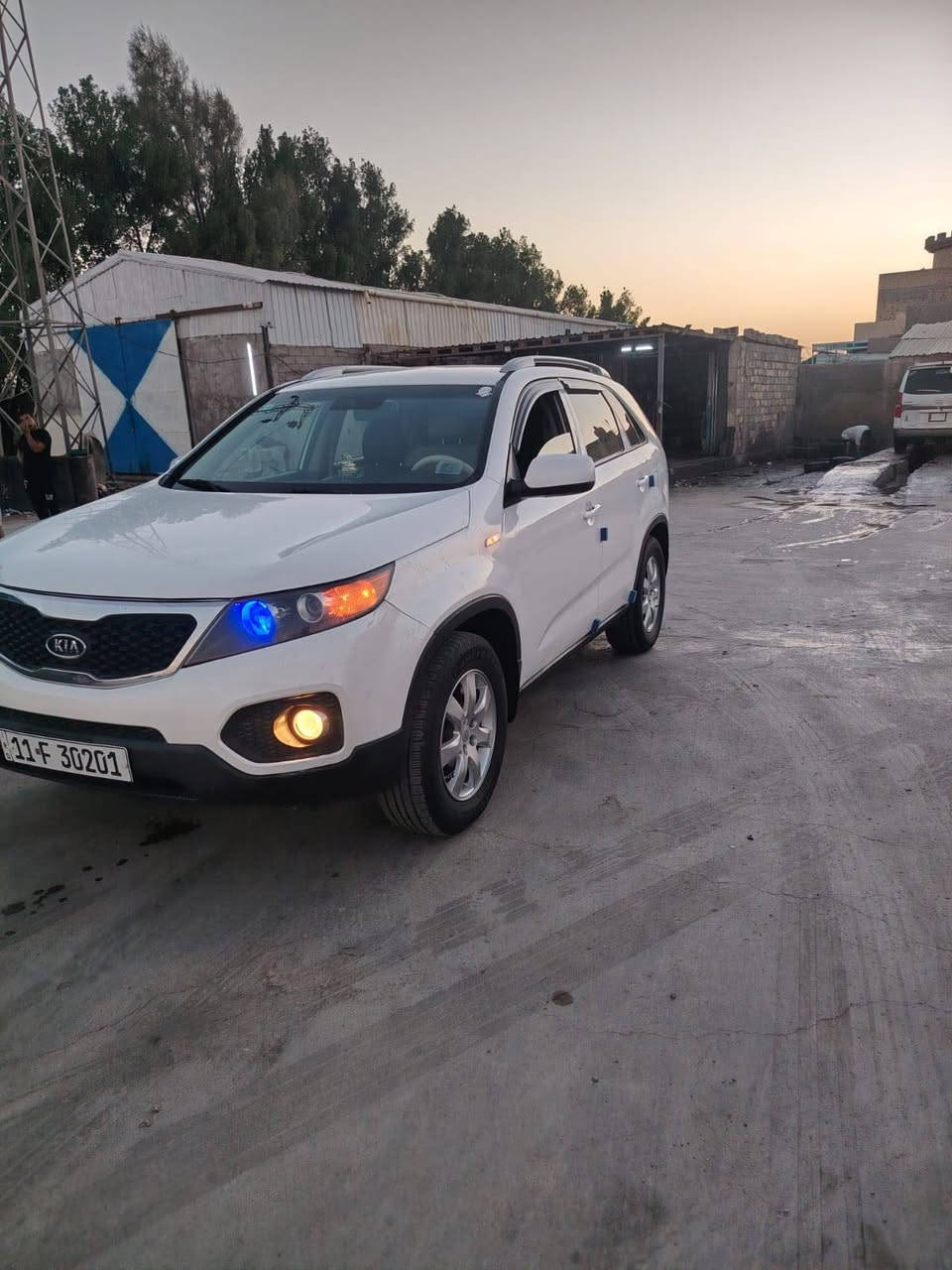 سورنتو ١١ خليجي كفالة عامه رقم بغداد دولي بسمي مكينته ٢٤٠٠ تخم تاير تبريد ثلج  مكان واسط سعر ١٣٠ وبيه مجال ***********
