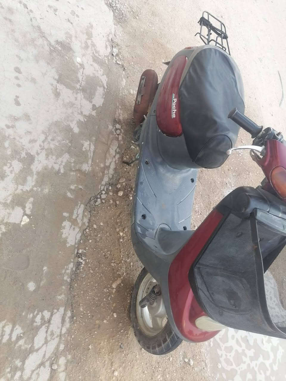 تدراجه منغولي بلاديه مامفتوحه مال حاويه ومتروكه محد يطلع بيها كل شي شغال وترايك 60 مامفتوحه مكينتها 
السعر 450 قفل الاتصال *********** مامتواجد على الفيس اتصال
