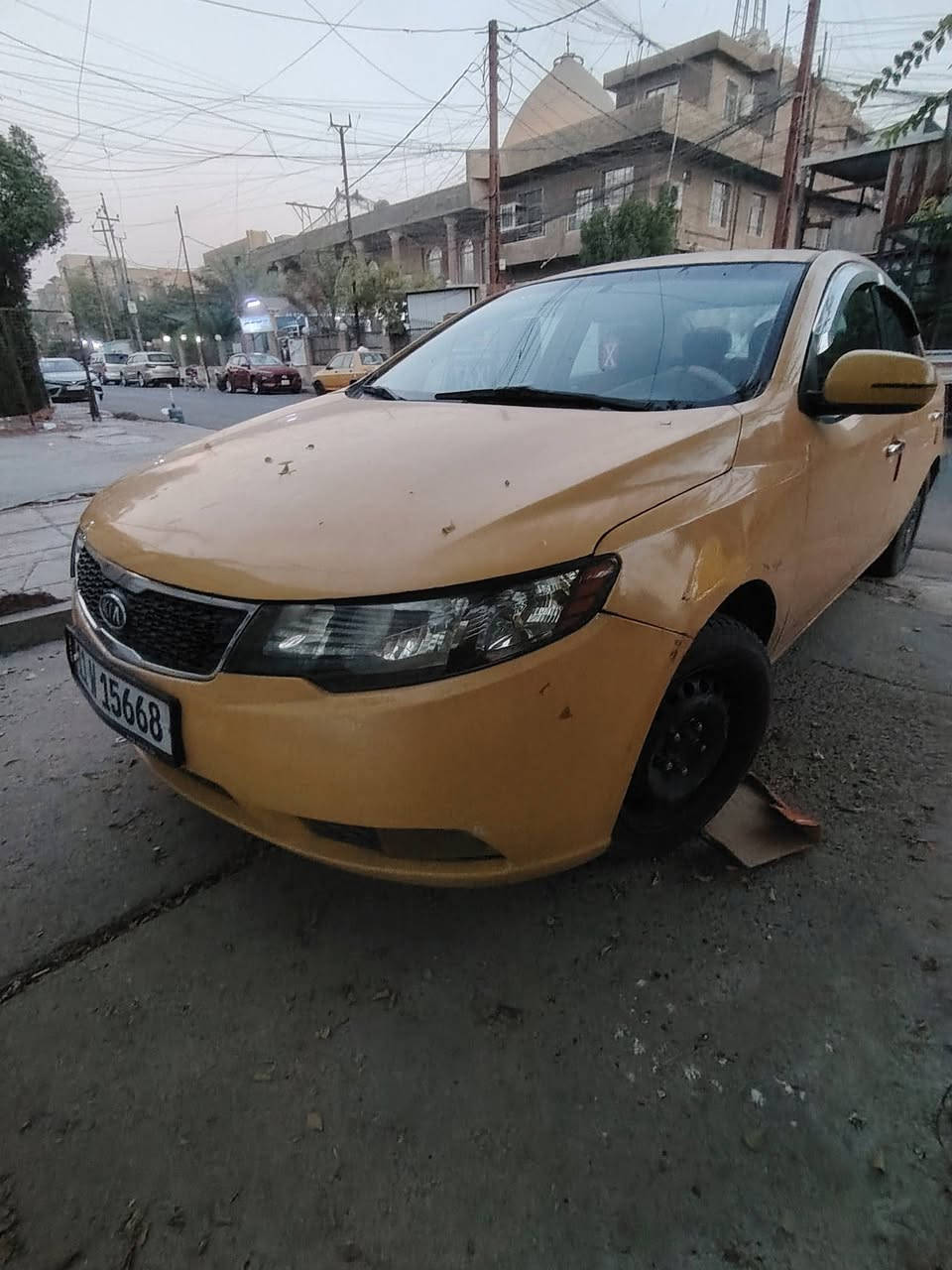 السلام عليكم سياره فورتي موديل ١٣ سياره رقم بغداد انكليزي التبريد ثلج خير من الله السعر ٧٠ورقه وبيهه مجال بسيط الرقم والاستفسار *********** ماشيه السياره ١٦٠ الف
