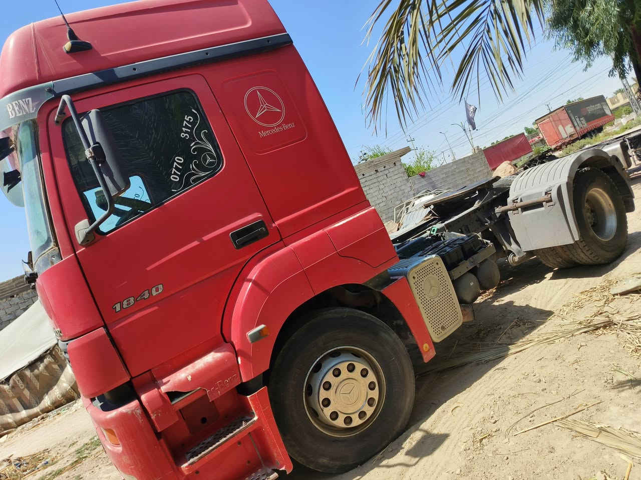 البيع كسور موديل 4 كفاله تخم تاير حجم 40 كير كهربائي رقم نكليزي بسمي  شرط تحويل مربوطه فلات ذات جوانب متحركة  مكان كربلاء سعر ١٥٥ وبيه مجال ستفسار ***********
