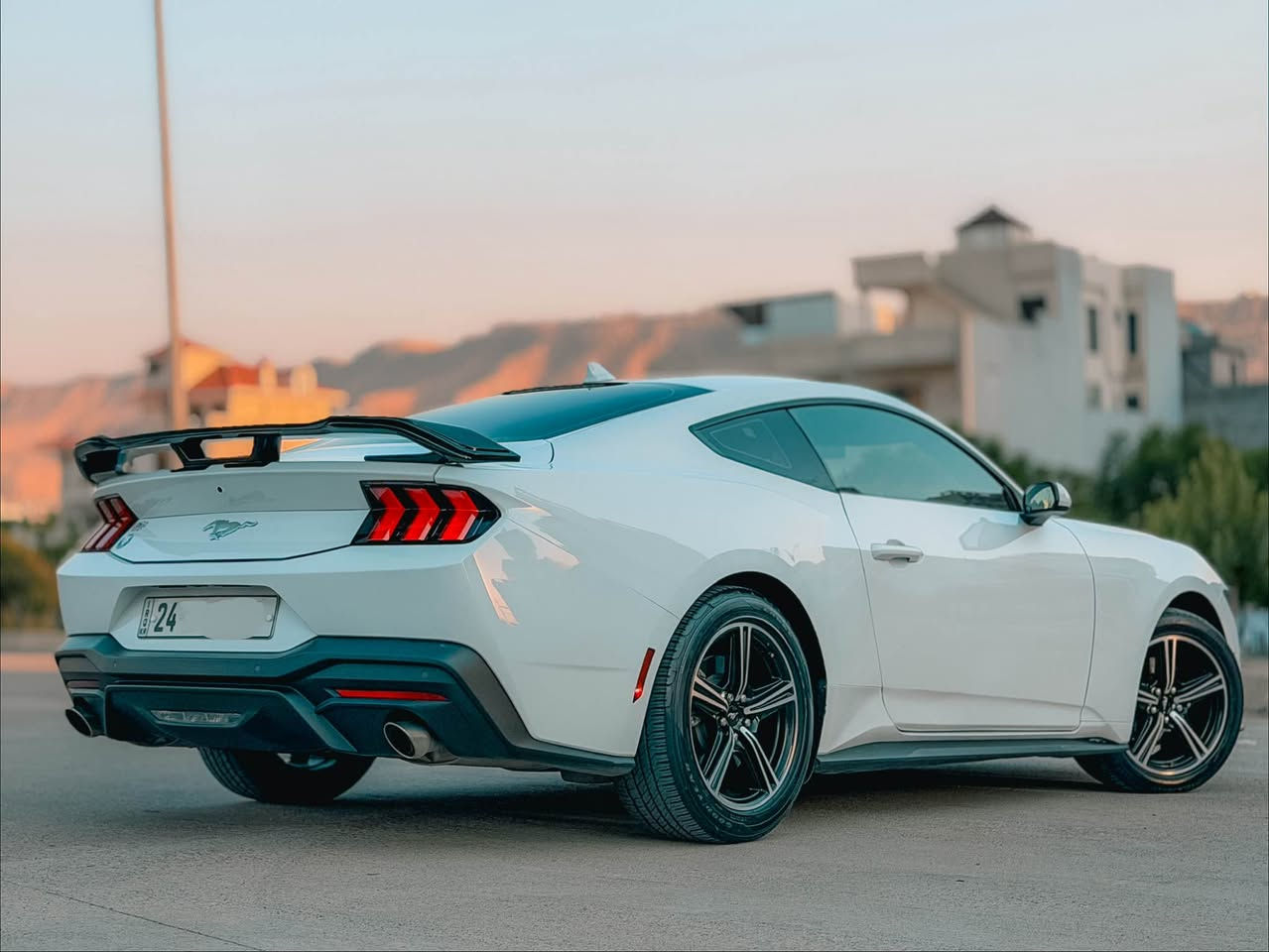 Ford Mustang EcoBost 2024 – بۆ فرۆتن 🚘🔥
فۆرد موستانگ مۆدێل 2024 ب ڕەنگەکێ سپی یێ ڕێک و پێک!
تایبەتمەندی و مواسەفات:
‎ مۆدێل: 2024
‎ ڕەنگ: سپی
‎ مواسەفات: ستاندارد (Standard)
 ڕێڤەچون (مەسافە): 32,000 مایل
تێبینی و ڕەوشا جەستەیی:
 نیڤ دەرگەهـ و نیڤ چەمەلۆخێ پشتێ سبغە (بێ داخلی، ناوەوەی بێ کێشەیە).
 ئێرباگ: تەنێ دوگمە ڤەبوونە و دوگمەیێن شەریکێ یێن ئۆرجینال بۆ هاتینە دانان.
نرخ: 20,500$ (مەجالەکێ بەسیت هەیە)
ژمارا پەیوەندیێ: 📞 ***********

Ford Mustang EcoBost 2024 – للبيع 🚘🔥
فورد موستانج موديل 2024 بلون أبيض مميز وبحالة ممتازة!
المواصفات والإضافات:
 الموديل: 2024
 اللون: أبيض
 المواصفات: ستاندارد (Standard)
 المسافة المقطوعة: 32,000 ميل
حالة البودي والملاحظات:
 صبغ نصف باب ونصف جاملوغ خلفي بدون داخل.
 الإيرباج: المفتوح فقط الدكم وتم تبديلها بأزرار أصلية من الشركة.
السعر: 20,500$ (مع مجال بسيط جداً)
رقم التواصل: 📞 *********** دهوك, العراق
