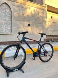 للبيع دراجه من ماركة GT الامريكيه  حجم الدراجه 27.5  القياس L لارج سست...