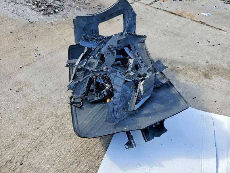 كونا موديل 2025 دخول جديد بدون اي تبديل فقط صبغ طرف البنيد صور الحادث مرفقه بالمنشور  للشراء الإتصال *********** مكان السياره في بابل

