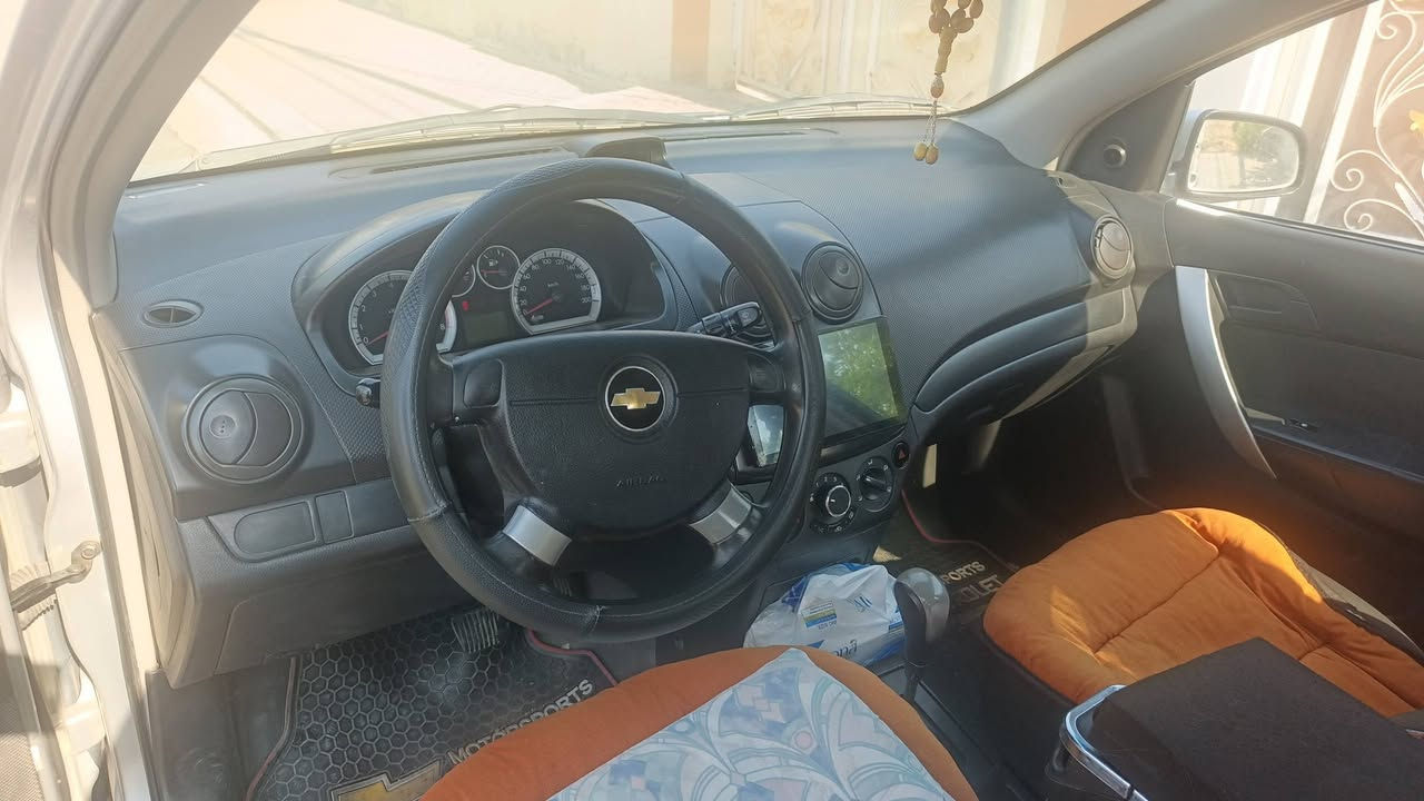 افيو ٢٠٠٩وارد خليجي بدون صبغ لون سلفر رقم سليمانية سنوية ٢٠٣٠  تحويل ثاني يوم دواخل نضيف جدا تبريد وتدفئة تايرات جديد باتري جديد السعر ٧٠ ورقة الاتصال على هاتف *********** واتس إب موجود
