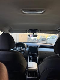 للبيع توسان 2021 خليجي فول عدى الفتحه صبغ في البنيد فقط والباقي مكفول ...