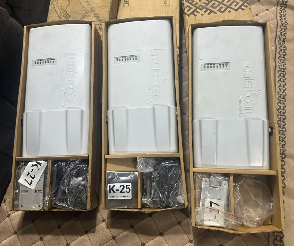 السلام عليكم
اخوان اجهزة للبيع جديد بالكارتون 

� جهاز  (قطعتين)TP-Link CPE610
💰 السعر: 50

🔹 جهاز (قطعتين) MikroTik BaseBox 5
💰 السعر: 100

🔹 جهاز (قطعه واحدة )MikroTik BaseBox 6
💰 السعر: 125

✅ جميع الأجهزة جديدة بالكارتون مع ملحقاتها الاصليه

🛑 بيهن مجال قليل للشراي 

📱 واتساب: ***********
