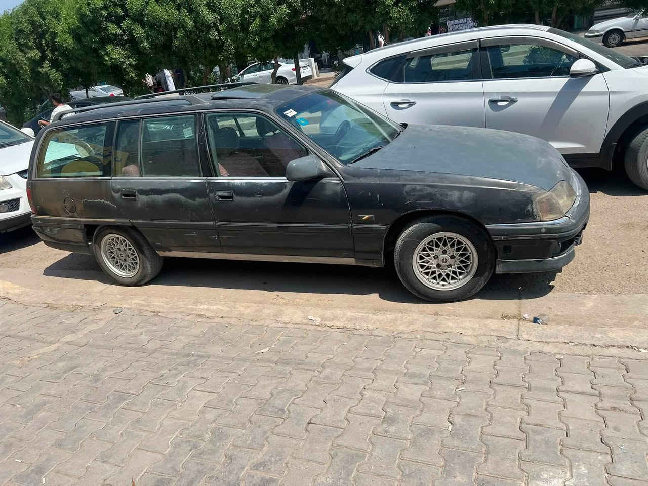 السلام عليكم اوبل اوميكا ستيشن موديل 1993 السيارة بلاد بدون صبغ بسمي تحويل مباشر رقم بغداد نكليزي جديد هزه جديده كير مكينه جدد مكفولات تخم تاير جديد ويل خلايه فتحه سلايت كلشي بلاد وشغال اصل تبريد بس ميشتغل سعر السيارة 32$ مكان السياره بغداد المحموديه ناحيه الرشيد
واتساب ***********  ///تصال.  ***********
