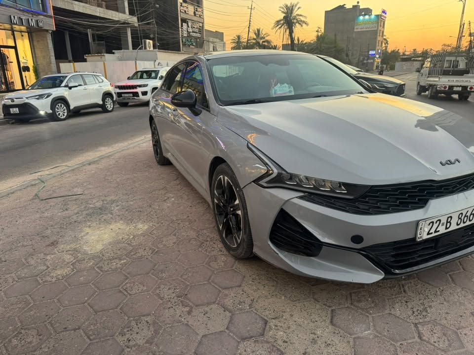 بيع مستعجل
موديل 2022

Kia K5 gt -line 

ماشيه28 الف ميل

مواصفات السياره : 

1- بصمه أبواب و تشغيل عن بعد 

2- كشن ألسائق كهرباء 

3- شاشه كبيره 

4- لد نهاري 

5- ويل كب 18 

6- شاشه عرض أعطال بالدشبول 

7- كروز سرعه ذكي ( مثبت سرعه) 

8- كشنات تدفئة 

9- سايد بريك كهربائي 

10- GPS 

11- صندوق كهرباء 

12- قيادة ذاتيه 

13- شاحن واير ليس 

14- تحديد مسار 

15- مخارج شحن امامي و خلفي 2 

16- فور ويل ( دفع رباعي) 

17- جام اوتو السائق 

18- مانع أنزلاق 

19- كامره دواره 

20- حجم ألمحرك 1600 توربو 

(حادث ألسياره بنيد وجاملغ ايمن  رقم اربيل هزه جديده تريد تحويل او وكاله سعر السياره135 للأستفسار  *********** السياره كلش جديده واحلى من الصور المكان بغداد الطوبجي للعلم مكلف بالنشر اتصل بالرقم صاحب السياره وتدلل
