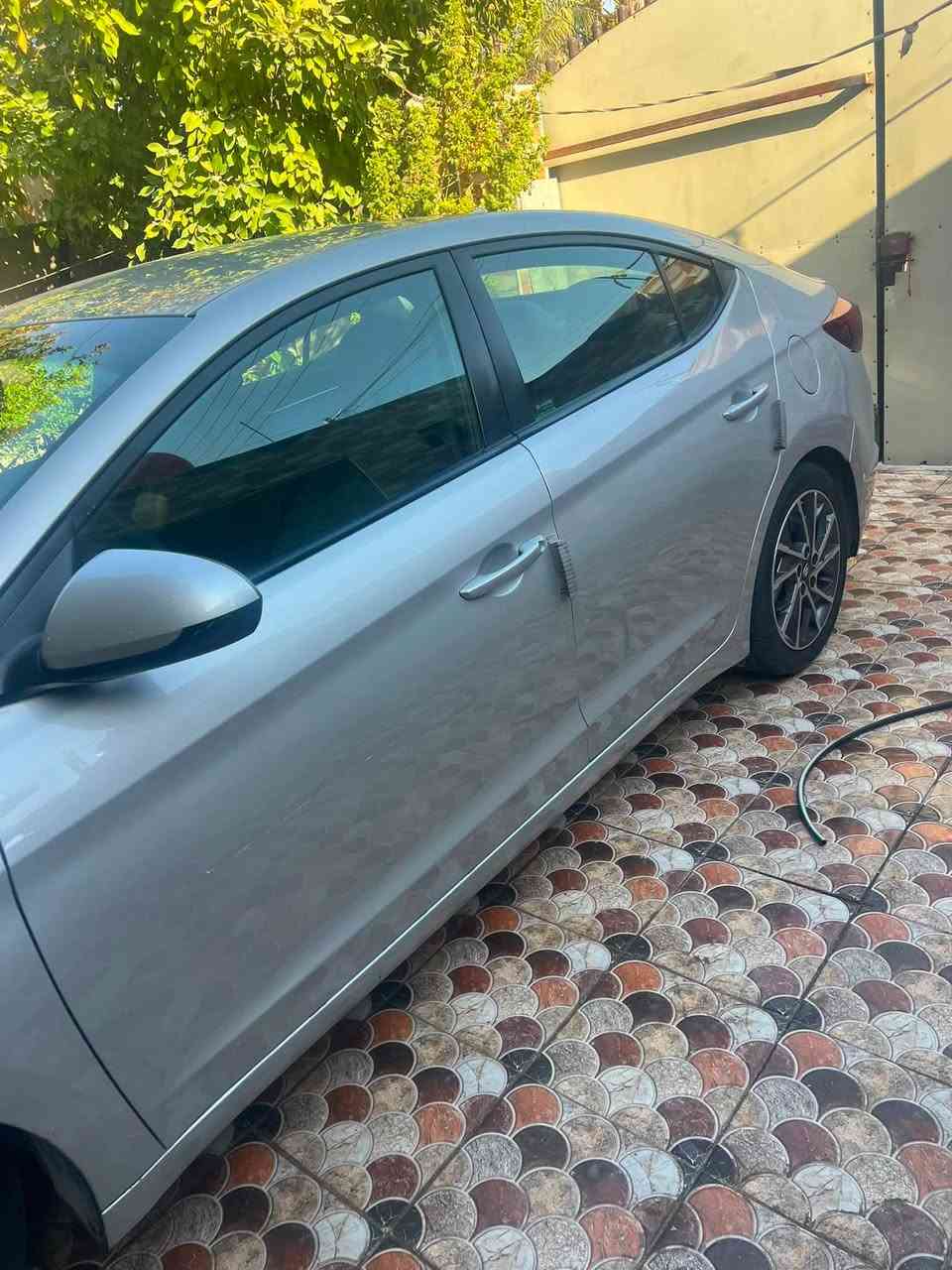 السلام عليكم لنتره ١٩ وأود أمريكي حادث مرفوق بل صوره محرك ٢٠٠ دوش كوير لمرغوب نص فول بيع فقط ستفسار تصل ***********لسعر ١١٥ وبيهه مجال
