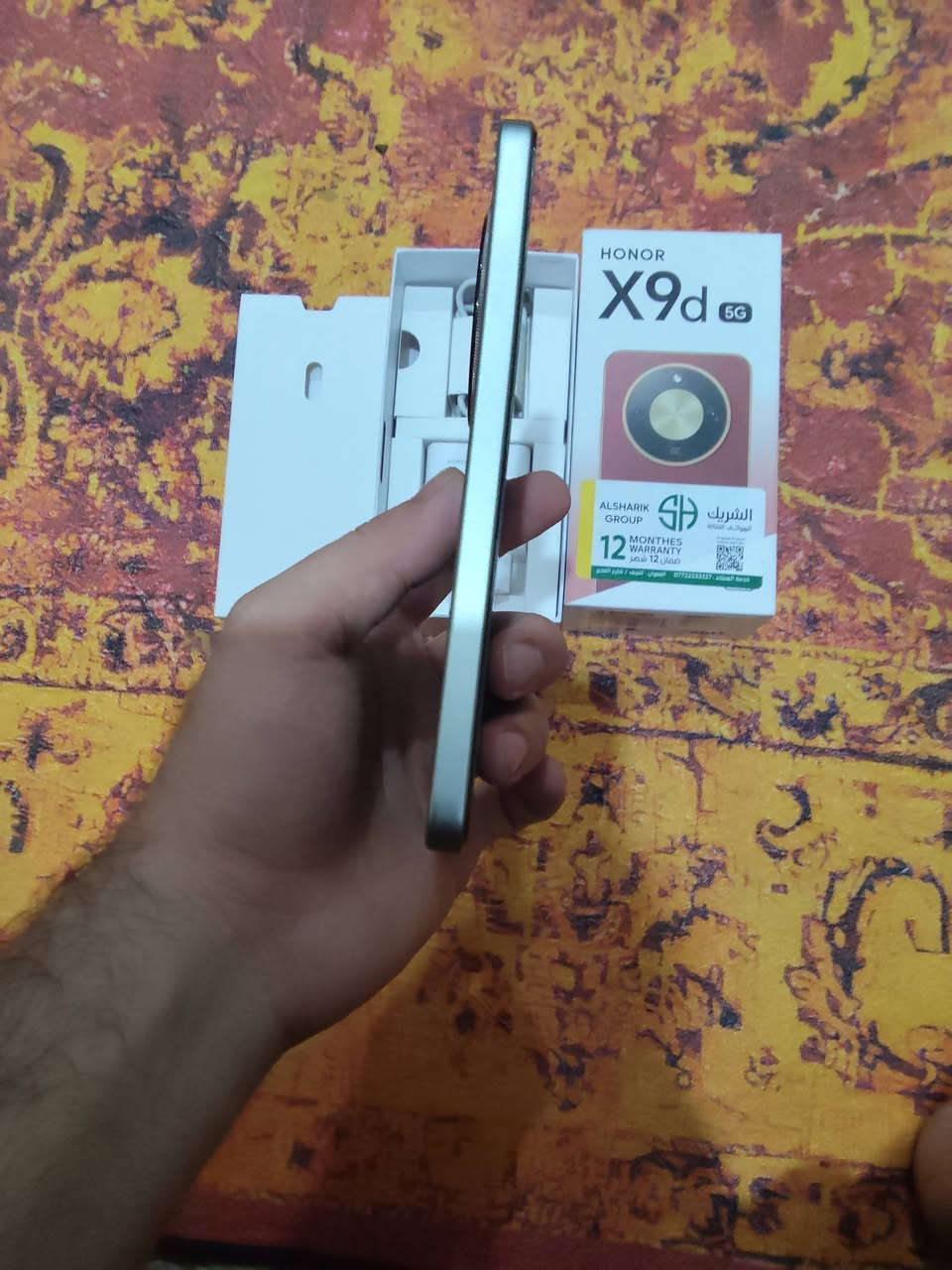 السلام عليكم للبيع هونر x9d غني عن التعريف ذاكرته 256 عشوائية 12 بطارية 8300 ملي امبير معدل تحديث الشاشة 120 الجهاز اخو الجديد ملحقات كاملة سعره 450 وبي مجال مكاني بابل توصيل موجود للاستفسار خاص او ***********
