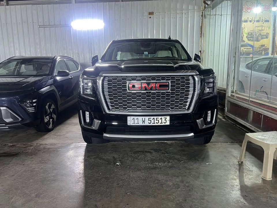 للبيع: جي ام سي يوكون دينالي (GMC Yukon Denali) موديل 2023
 المواصفات العامة: وارد خليجي (وكالة المنصور).
 المحرك والدفع: 8 سلندر (سعة 6.2L)، قير أوتماتيك، دفع رباعي 4x4.
 المسافة المقطوعة: 60,000 كم.
 اللون والداخلية: أسود / مقاعد جلد (7 مقاعد).
 حالة البودي: كفالة، يوجد تعديل بسيط (شبر واحد فقط)، وتقرير السونر مرفق مع الصور.
 اللوحة: بغداد خصوصي.
أبرز المواصفات والتجهيزات:
 سقف بانورامي، فتحة سقف، وبصمة تشغيل ودخول ذكي.
 شاشة عرض كبيرة، نظام أبل كاربلاي، لوحة قيادة رقمية، وشاحن لاسلكي.
 كاميرات 360 درجة، كاميرا خلفية وأمامية، ومستشعرات وقوف (حساسات).
 تدفئة وتبريد المقاعد، مقاعد كهربائية، وتدفئة مقود القيادة.
 نظام هيدروليك/التحكم بالارتفاع، مراقبة النقطة العمياء، ورادار مانع تصادم.
 نظام فرملة الطوارئ، تحديد المسار، والتحكم على المنحدرات.
 عرض المعلومات على الزجاج الأمامي (Head-Up Display).
 صندوق خلفي كهربائي، إنارة محيطية، ومصابيح زينون / LED أمامية.
السعر: 48,000 دولار ($48,000)
للتواصل والاستفسار المباشر:
 أبو أنور: ***********
 أبو حسين: ***********
