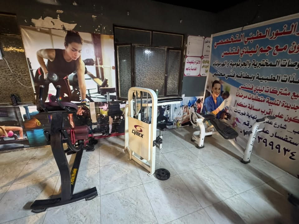 قاعة للبيع • اجهزة متنوعة • بوابة وارضية