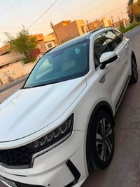 سورنتو 2023  فول بنوراما بيع مستعجل السعر 255   مكفوله من الصبغ و التب...