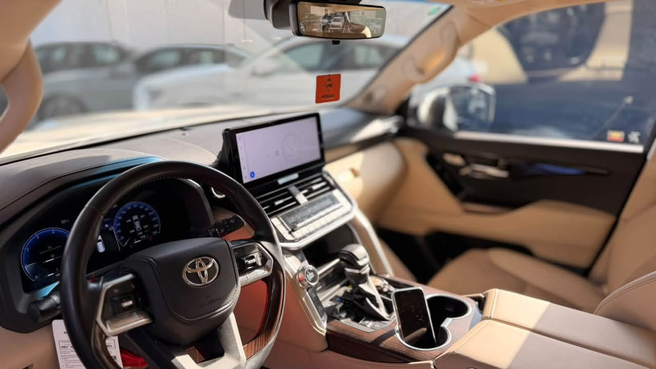 Land cruiser 2025 VX limeted S 🎌sas 
لاندكروز 2025 vx لمتد s 🎌 ساس 
ضمان وكاله ساس ✅
4 كامرات 
لد امامي 
رادار 
مقاعد اماميه خلفية تدفئة + تبريد 
7 راكب كهرباء 
عداد المسافة 19000 k/m 

📍بغداد شركة ابو ظبي چكوك قرب بوابة الكاظمية 

***********

*********** 📞
