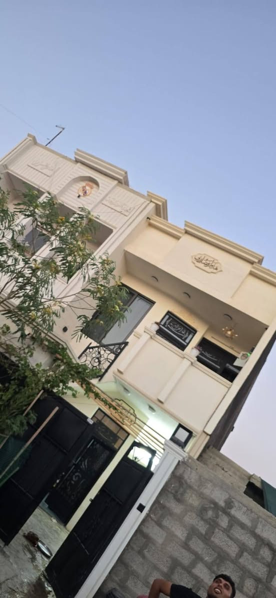 بيت البيع 100 متر زراعي عنوان كركوك حي العسكري مقابل جامع خديجه خامس فرع حولي سعره 45 رقم ***********
