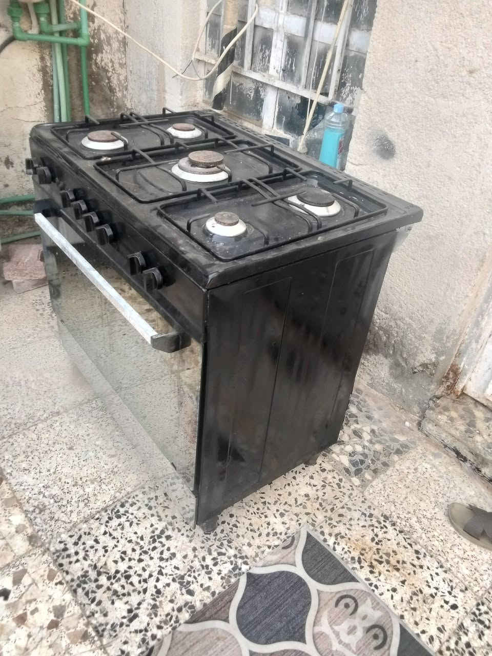 طباخ مصري شغال كله عيون وفرن فوك وجوه وشرط الضمان بسعر 100 وبيه مجال بسيط اليريده يراسلني اويتصل ويدلل مكاني الاحرار الخضاره ***********
