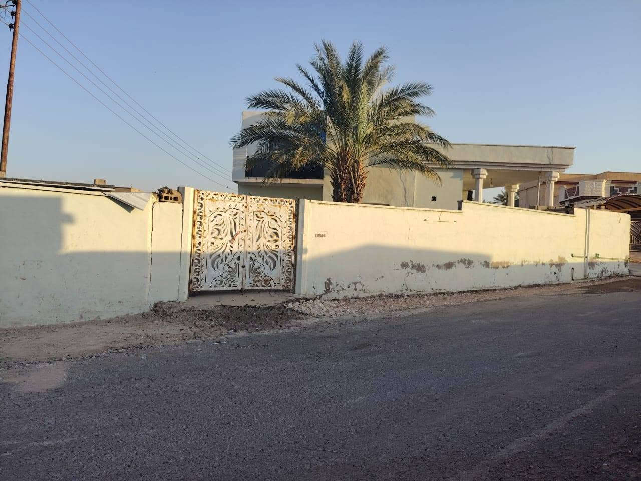 دار للبيع في حديثة خلف الكراج القديم قرب مدرسة الخولة
ركن على شارعين
طابو صرف سنة البناء ٢٠١٤
المساحة /435م
يتكون الدار من طابقين؛
الطابق الاول :
غرفتين نوم+ديوان +هول +مطبخ حار وبارد
وصحيات داخليه و خارجية
ومخزن خارجي+كراج العدد٢
الطابق الثاني::
غرفتين نوم
وصحيات
دار مطبك سيراميك الطابقين
السعر خاص
للاستفسار الاتصال على الرقم
***********
