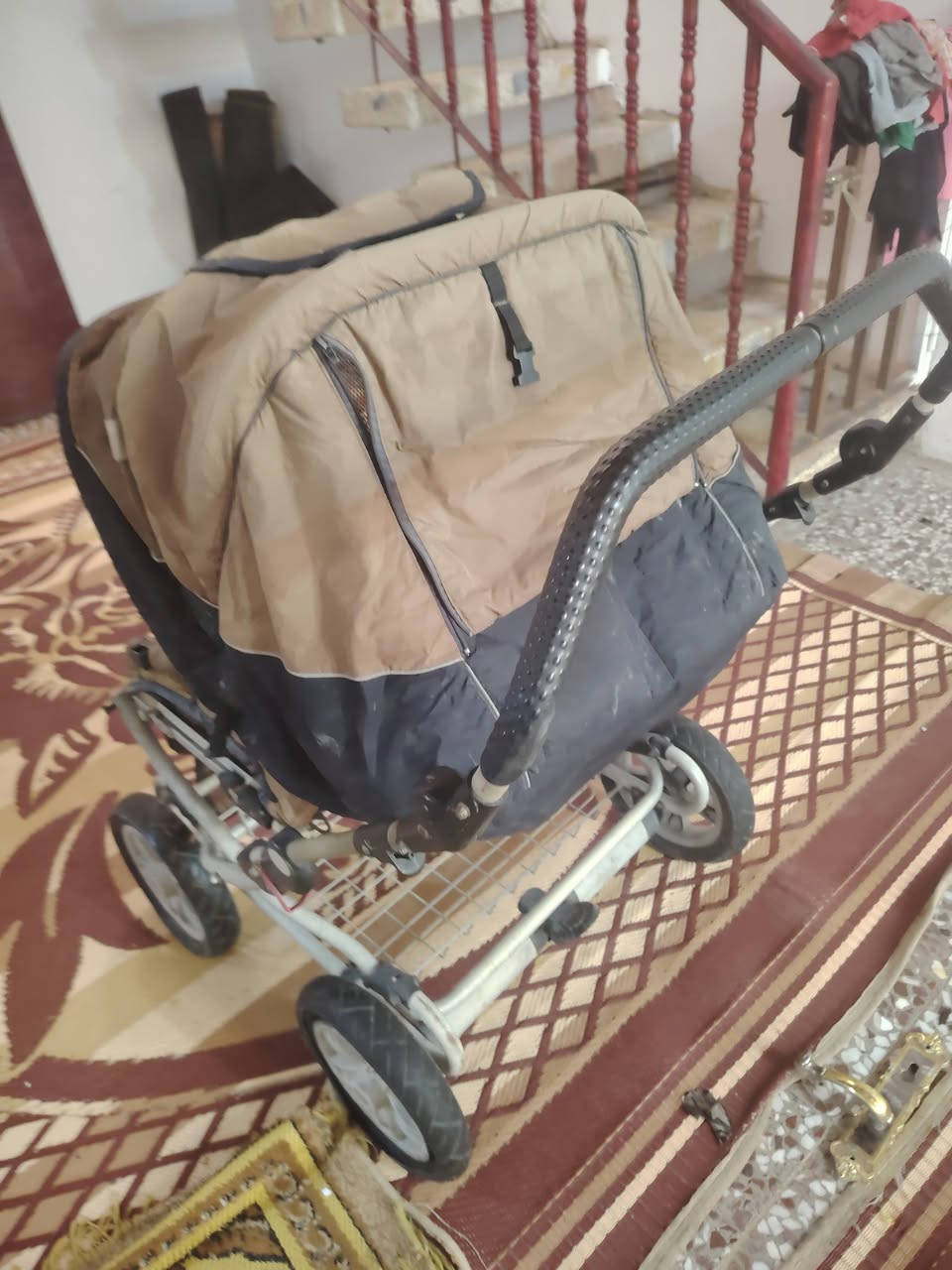 عربانة توأم اوربية نفرين ب٥٥ وبيها مجال قليل مكاني الحيره ***********
