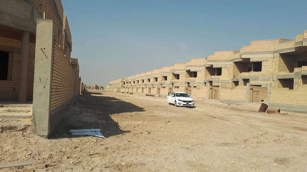 للـــبيع
بيت في مجمع الخالدون 1 مساحة 200 ركن مقابل حي الفردوس على الشارع العام موقع مميز السعر 250 مليون نهايتة البيت بأسمي 
رقم الهاتف: ***********
