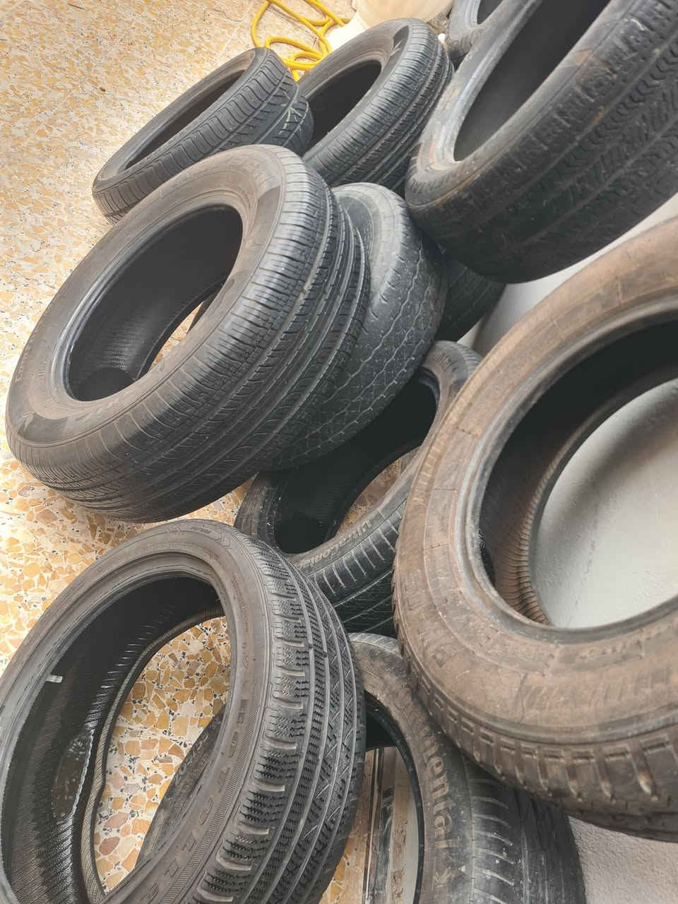 تواير مستخدمة • 185/65/14 • 235/65/17