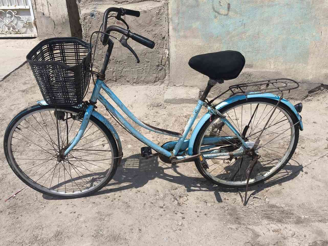 باسكل البيع نضيف 🚴‍♂️
تجي تشوفه بعينك 
والسعر 70 والمكان القاسم 
ورقم الهاتف ***********✅
