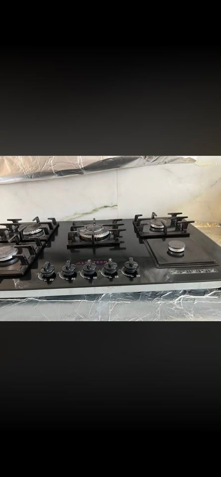 السلام عليكم طباخ و فرن ماركة المتين ثنينهن شغالات و نار 🔥 زركة للاستفسار ‭***********‬
الأسعار الفرن 85
الطباخ 35
