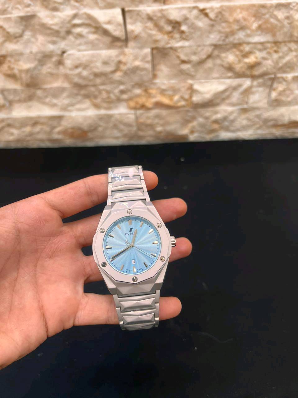 ⌚✨ أناقة الوقت تبدأ من هنا ✨⌚

🔥 ساعات راقية بتصاميم عصرية وفخمة
💎 جودة وأناقة تليق بكل مناسبة
🎁 اختيار مثالي إلك أو هدية لشخص تحبه

📦 توصيل لجميع أنحاء العراق 🇮🇶
💰 أسعار مناسبة ومنافسة
📲 للطلب والاستفسار واتساب: ***********

✨ لا تخلي الوقت يمشي بدون أناقة…
⌚ اختار ساعتك وخلي حضورك يحچي عنك 🖤

━━━━━━━━━━━━
👑 الجود لبيع الساعات
⌚ وقتك… يستاهل الفخامة ✨