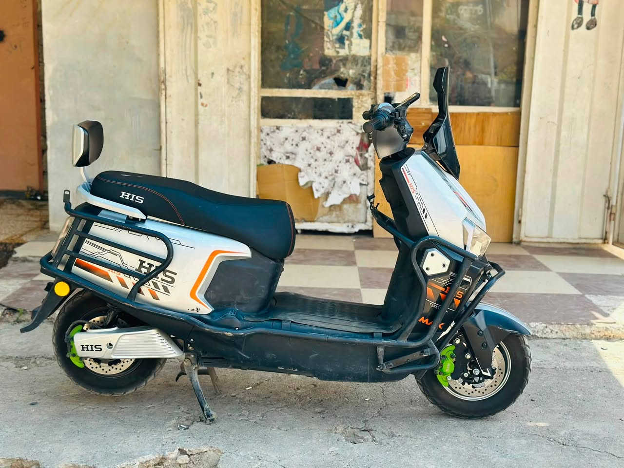 HIS MAX POWER 3000".
دراجه شحن 2026🔹.                       السعر 950 وبي مجال 
عدد بطاريات 6 دبل 🔹
درع حمايه امامي وجانبي 🔹
سرعه حقيقي 90 حقيقي 🔹
دبل سويج دبل كارت شاشه نضام تشغيل عن بعد 🔹
تايرات جدد ماطور نضيف نضافه 95./.
ماطور كدام العين وبل حقيقه بعد احلا 
(***********)
